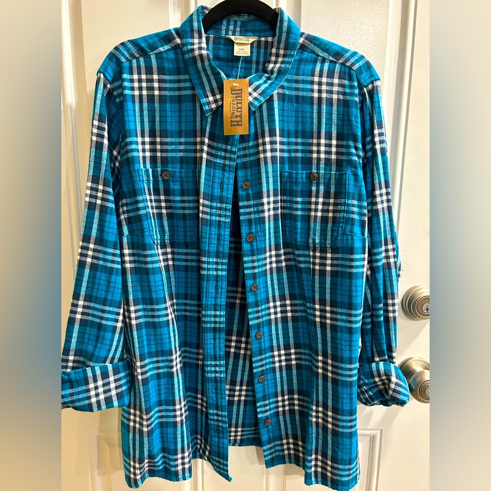 XXL Duluth Free swinging flannel plaid women’s shirt